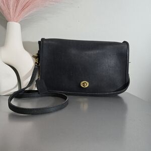 Vtg COACH City Bag 9190 Dark Navy Blue or Black Leather Crossbody USA 0544
